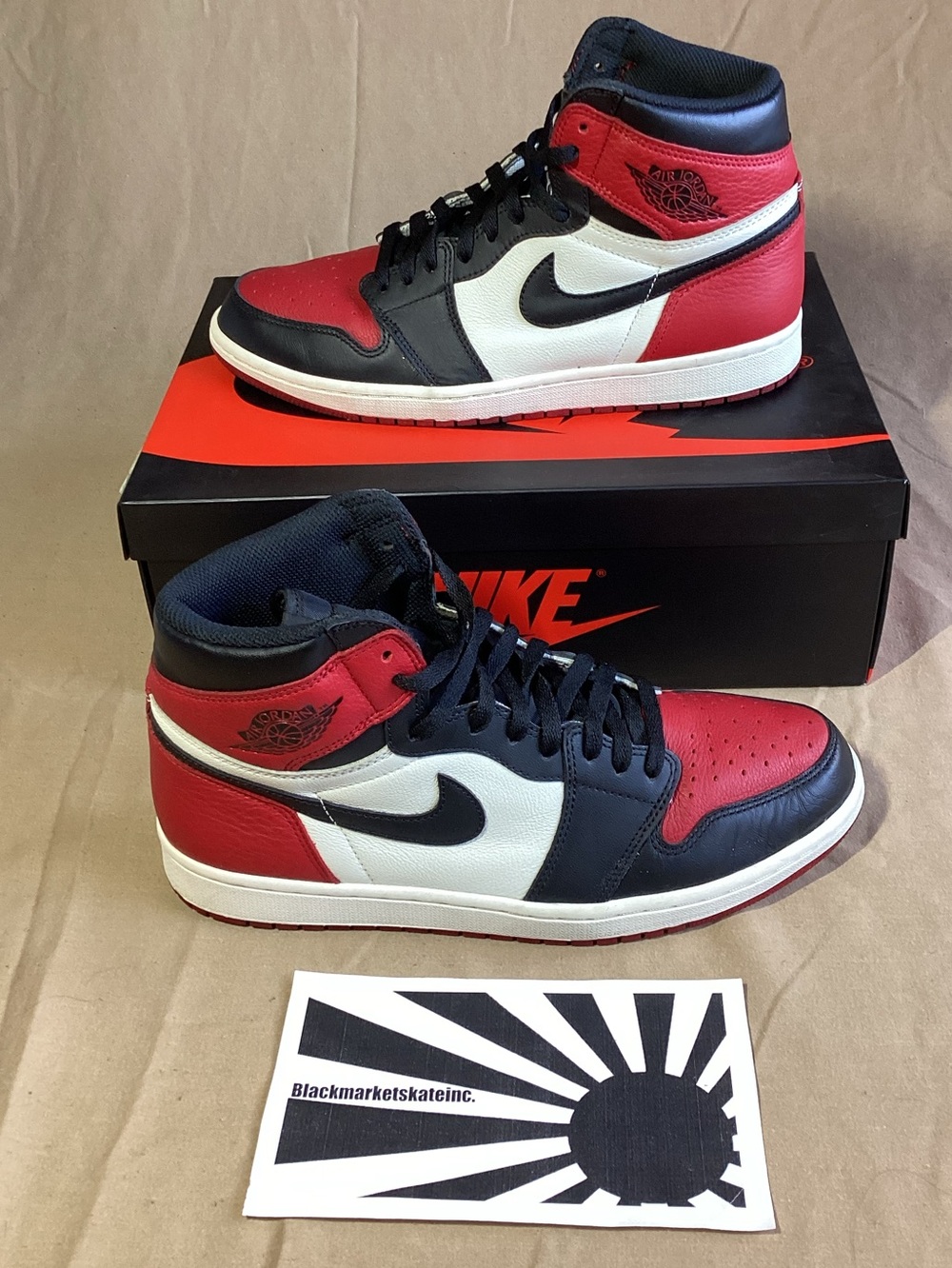 Nike Air Jordan 1 Retro High OG Bred Toe 555088-610 Men's Size 10.5